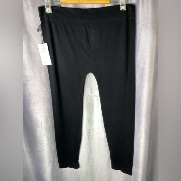 ICON APPAREL Womens Leggings Full Length
Size 1X-2X Black Capsule Wardrobe - Picture 4 of 5